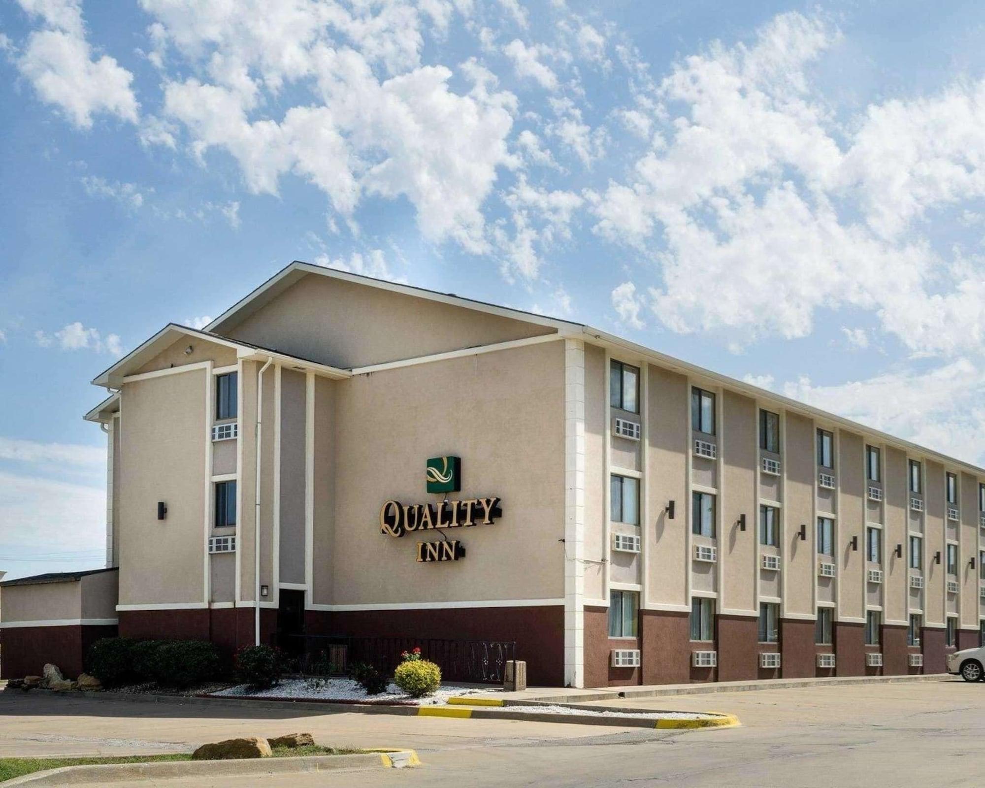 Quality Inn I-70 At Wanamaker Topeka Exterior foto
