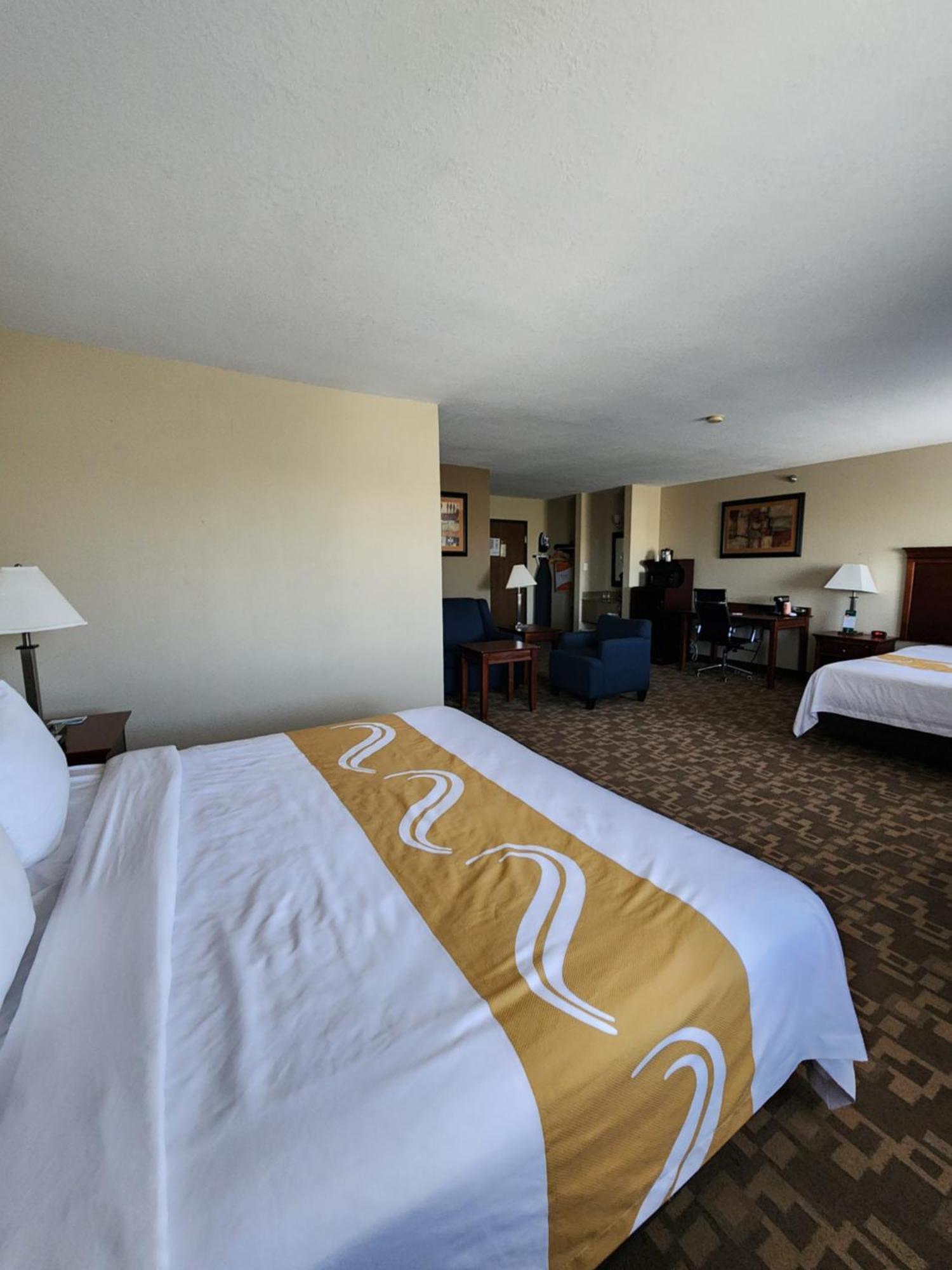 Quality Inn I-70 At Wanamaker Topeka Exterior foto