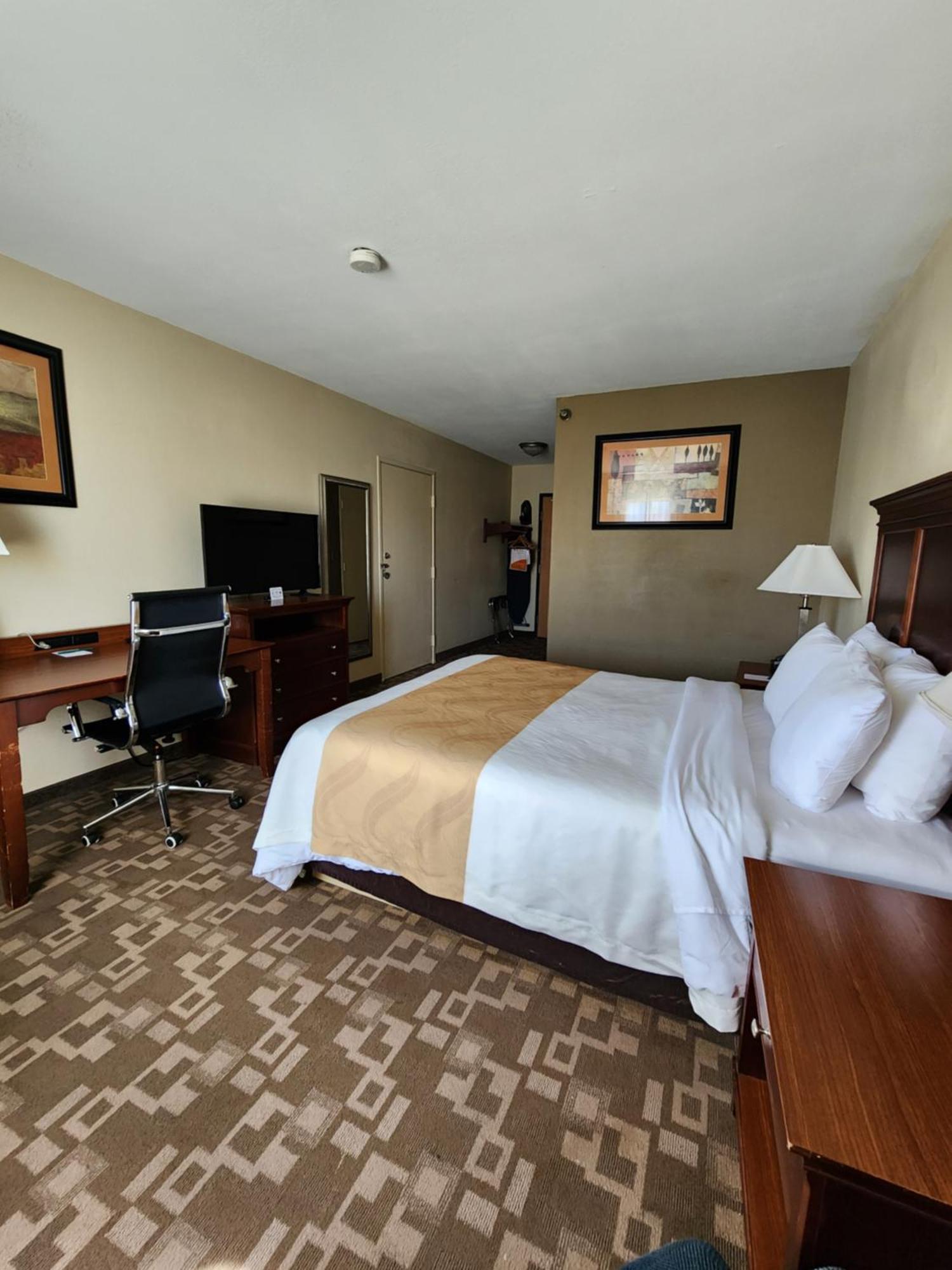 Quality Inn I-70 At Wanamaker Topeka Exterior foto